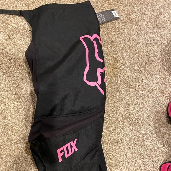 Brand new fox gear - Picture 2 of 5